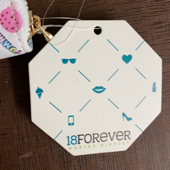 Wallet - Picture 2 of 3